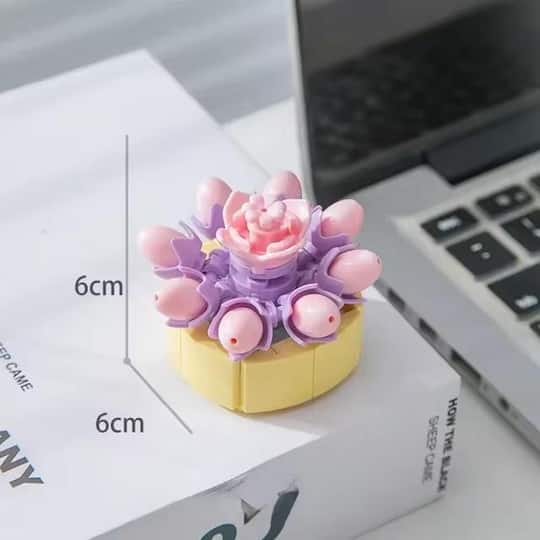 Wizardi Peach Egg Building Brick Mini Potted Plants Set